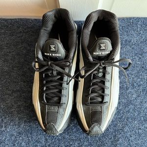 Nike Shox Men’s Sneaker Size 8.5.